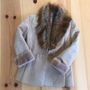 VINTAGE 🧥Genuine leather with faux fur collar